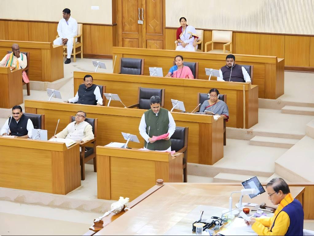 জনগণের সম্মিলিত প্রচেষ্টায় রাজ্যের উন্নয়নমূলক কাজ করা সম্ভব হচ্ছে : মুখ্যমন্ত্রী