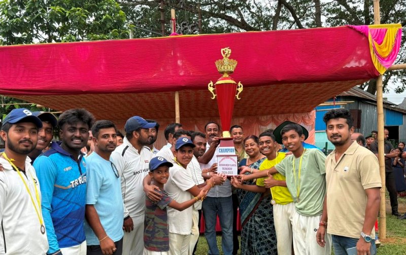 সিনিয়র ডিভিশন টুর্নামেন্টে চ্যাম্পিয়ন নেতাজি স্মৃতি সংঘ সিনিয়র ডিভিশন টুর্নামেন্টে চ্যাম্পিয়ন নেতাজি স্মৃতি সংঘ