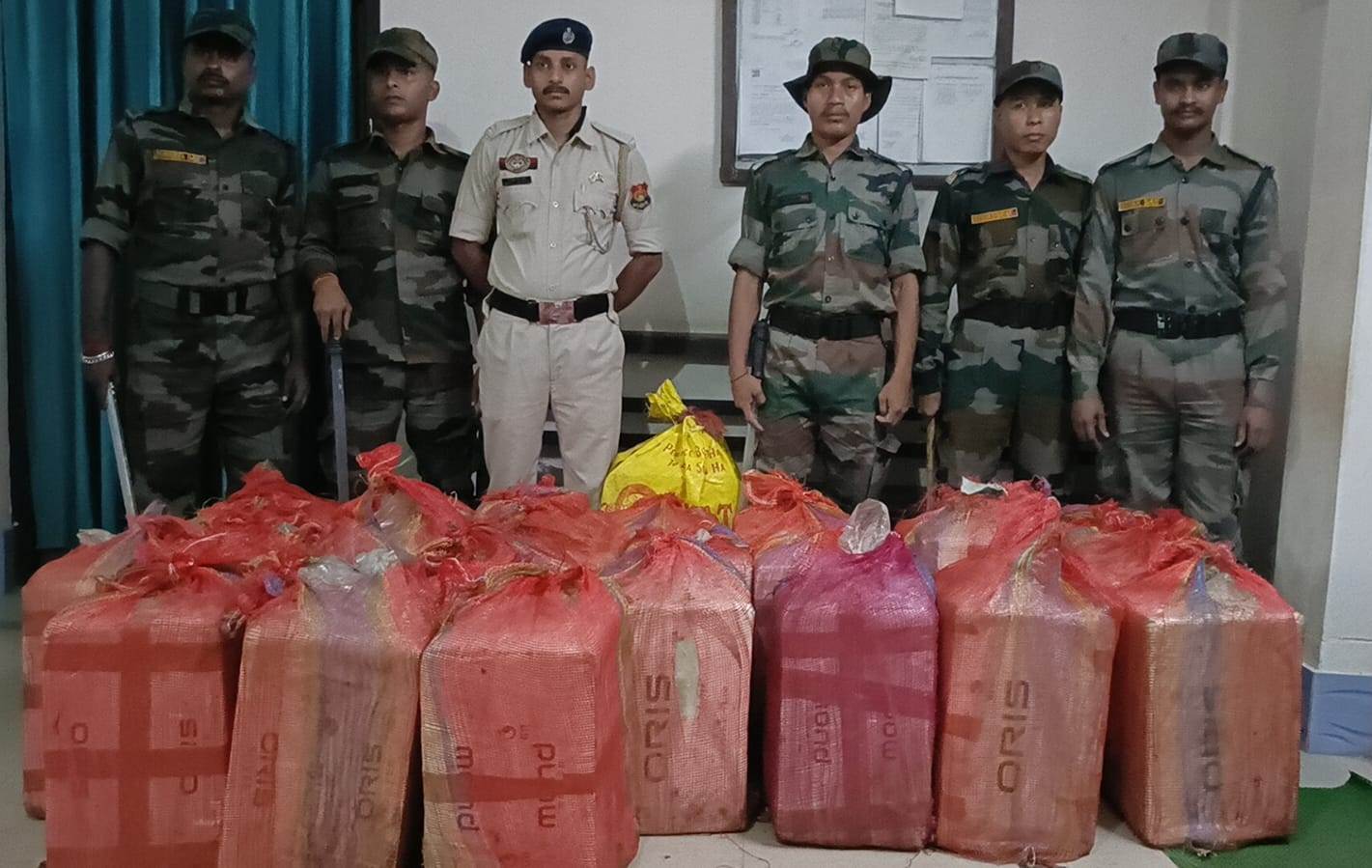জঙ্গল থেকে উদ্ধার ২৫ বস্তা বার্মিজ সিগারেট