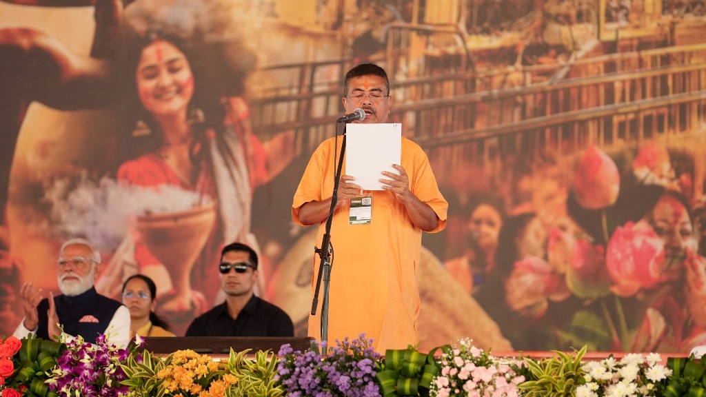পশ্চিমবঙ্গের মুখ্যমন্ত্রী হিসেবে শপথ নিলেন শুভেন্দু অধিকারী