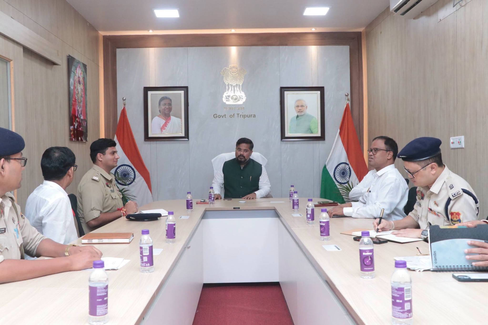 মহারাজা বীর বিক্রম বিমানবন্দর, আগরতলা রেলওয়ে স্টেশনে চালু হতে যাচ্ছে ক্যাব পরিষেবা : পরিবহণ মন্ত্রী