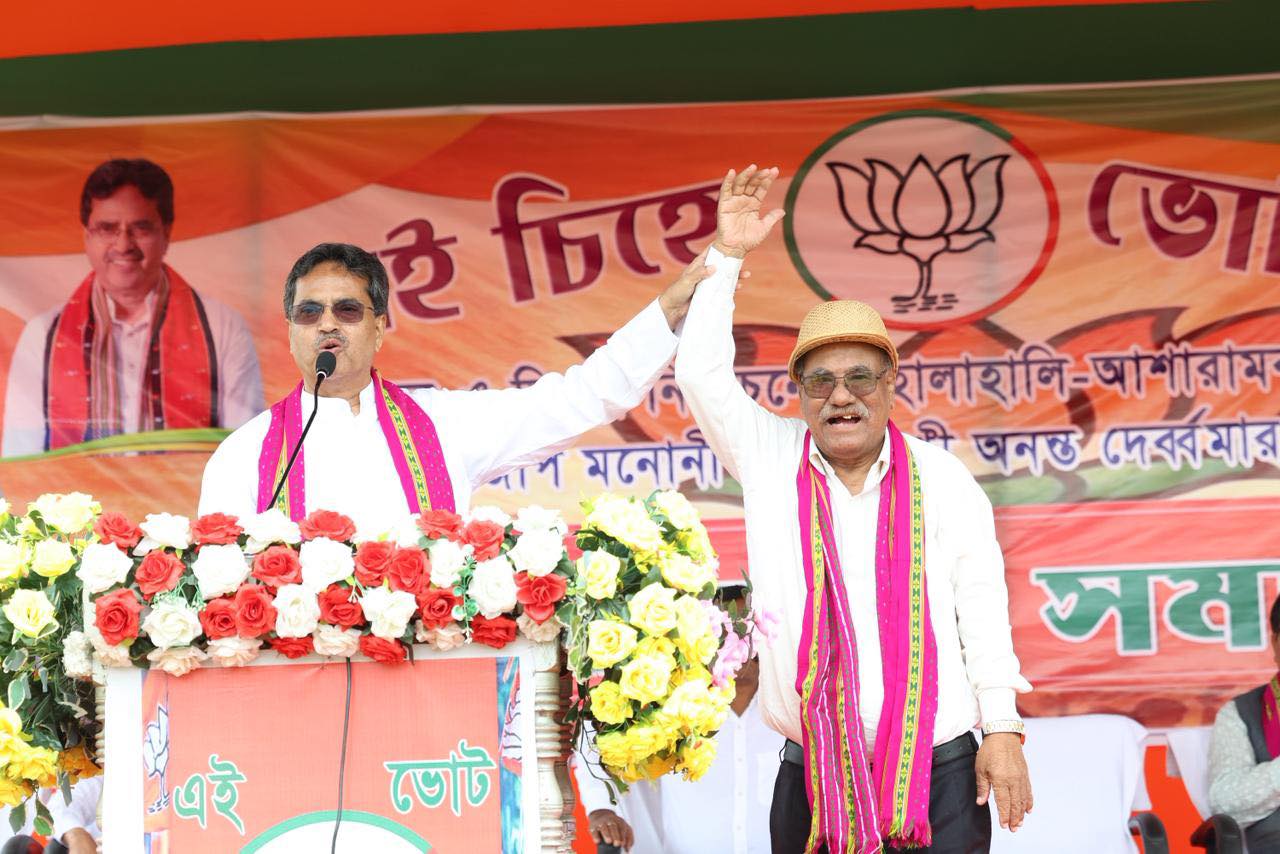 আশারামবাড়ীতে জনসভায় তিপ্রামথাকে তীব্র আক্রমণ মুখ্যমন্ত্রীর