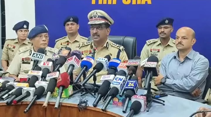 দুর্গাপূজা উপলক্ষ্যে সারা রাজ্যে ব্যাপক নিরাপত্তা ব্যবস্থা গ্রহণ করা হয়েছে: পুলিশ মহানির্দেশক