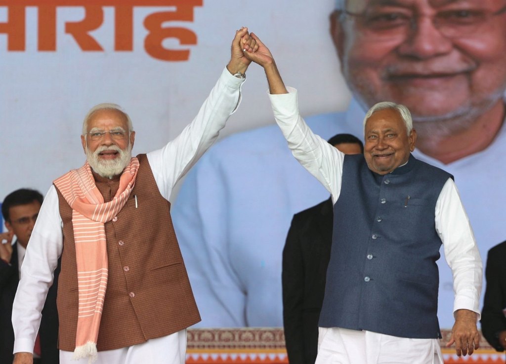 বিহারের মুখ্যমন্ত্রী হিসেবে শপথ নিলেন নীতীশ, ডেপুটি হলেন সম্রাট ও বিজয়