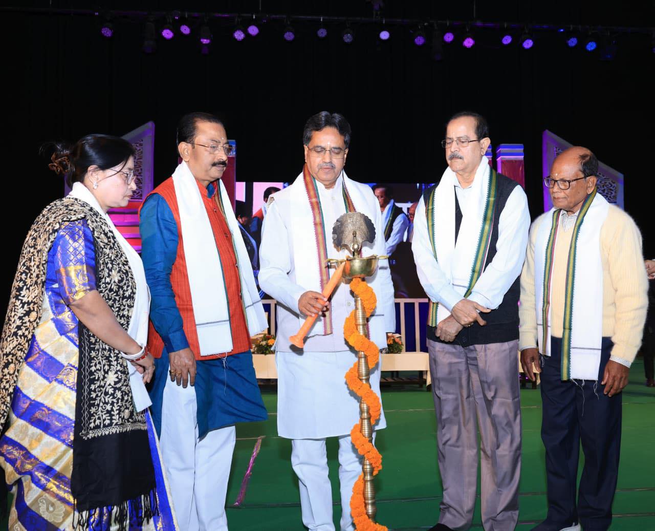 শিক্ষা হলো সেই সেতু যা অজ্ঞতাকে জ্ঞানের সাথে যুক্ত করে : মুখ্যমন্ত্রী