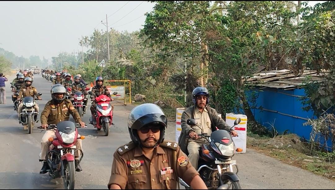পুলিশ সপ্তাহ উদযাপনের শেষ দিন খোয়াইতে অনুষ্ঠিত বাইক রেলি