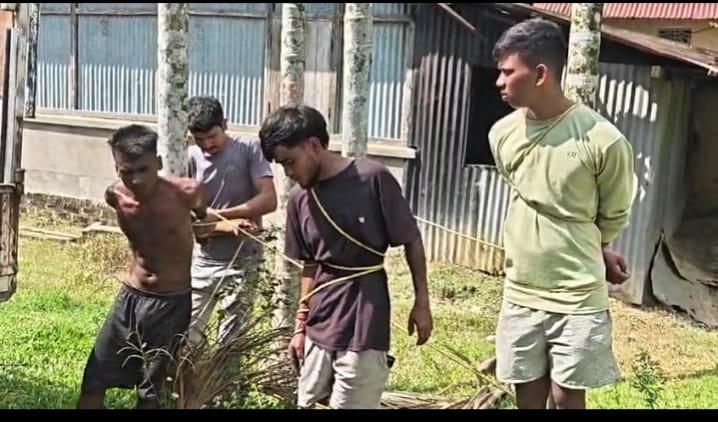 ড্রাগসের সঙ্গে জড়িত চার যুবককে আটক