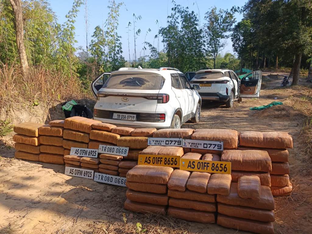 দুই কোটি টাকার গাঁজা আটক গঙ্গানগরে  