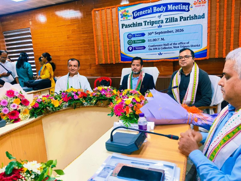 সরকারি কর্মী ও জনপ্রতিনিধিদের সমন্বিতভাবে কাজ করার মাধ্যমেই মানুষের কাছে সরকারি পরিষেবা আরও কার্যকরভাবে পৌঁছে দেওয়া সম্ভব: সমবায়মন্ত্রী