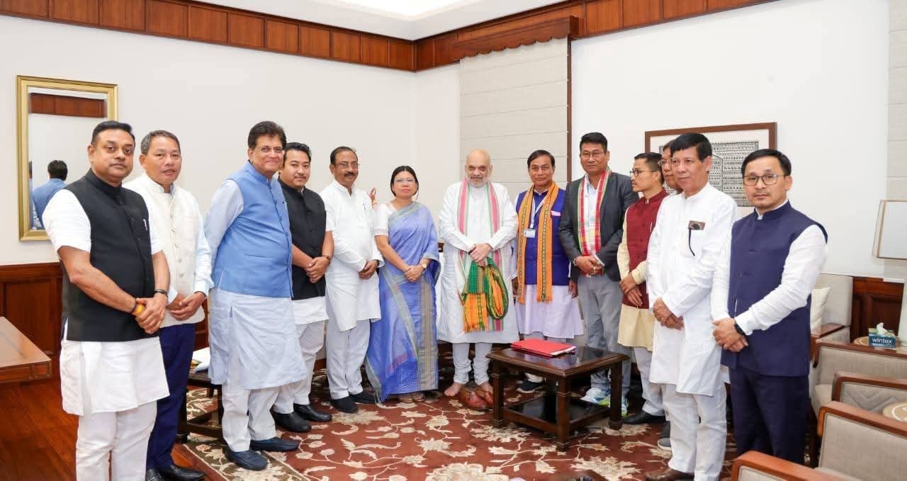 কেন্দ্রীয় স্বরাষ্ট্রমন্ত্রীর সঙ্গে বৈঠক করলেন রাজ্যের এক প্রতিনিধি দল