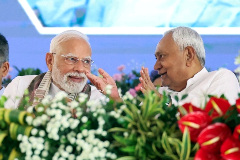 বিহারে বিজয়ী এনডিএ, ধরাশায়ী মহাজোট