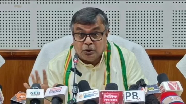 বিদ্যুৎ মাশুলের ফলে তৈরি অতিরিক্ত অর্থের বোঝার ১০০ শতাংশ ভর্তুকির মাধ্যমে বহন করার সিদ্ধান্ত নিয়েছে রাজ্য সরকার